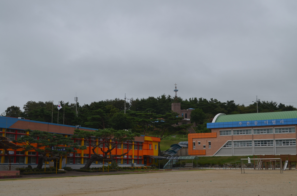  태안군안면읍중장리에 위치한 안중초등학교 전경