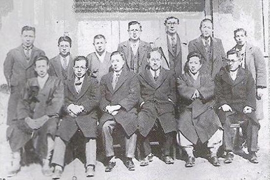 해방 후 촬영한 의열단원들의 모습