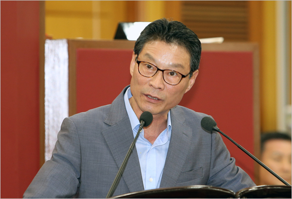 김창은 대구시의원이 6일 오후 직권남용 등의 혐의로 구속됐다.