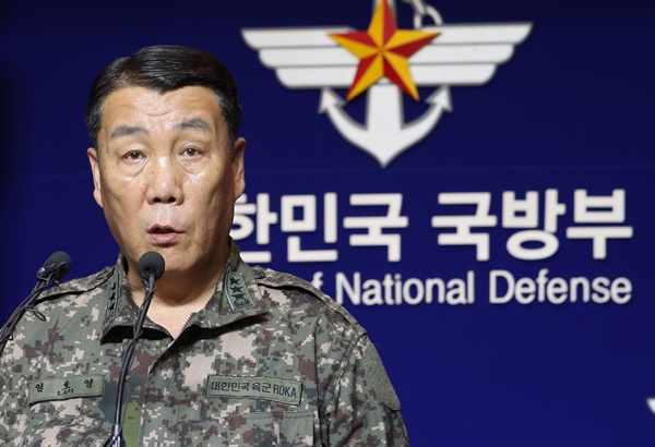 북한이 5차 핵실험을 단행한 지난 9일 오후 서울 용산구 국방부 브리핑룸에서 합동참모본부 전략기획본부장인 임호영 중장이 브리핑을 하고 있다. 