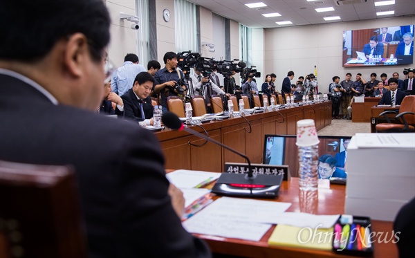  지난 26일 오전 서울 국회 산업통상자원위원회 국정감사에서 새누리당 의원들이 불참한 채 국정감사가  열리고 있는 모습.