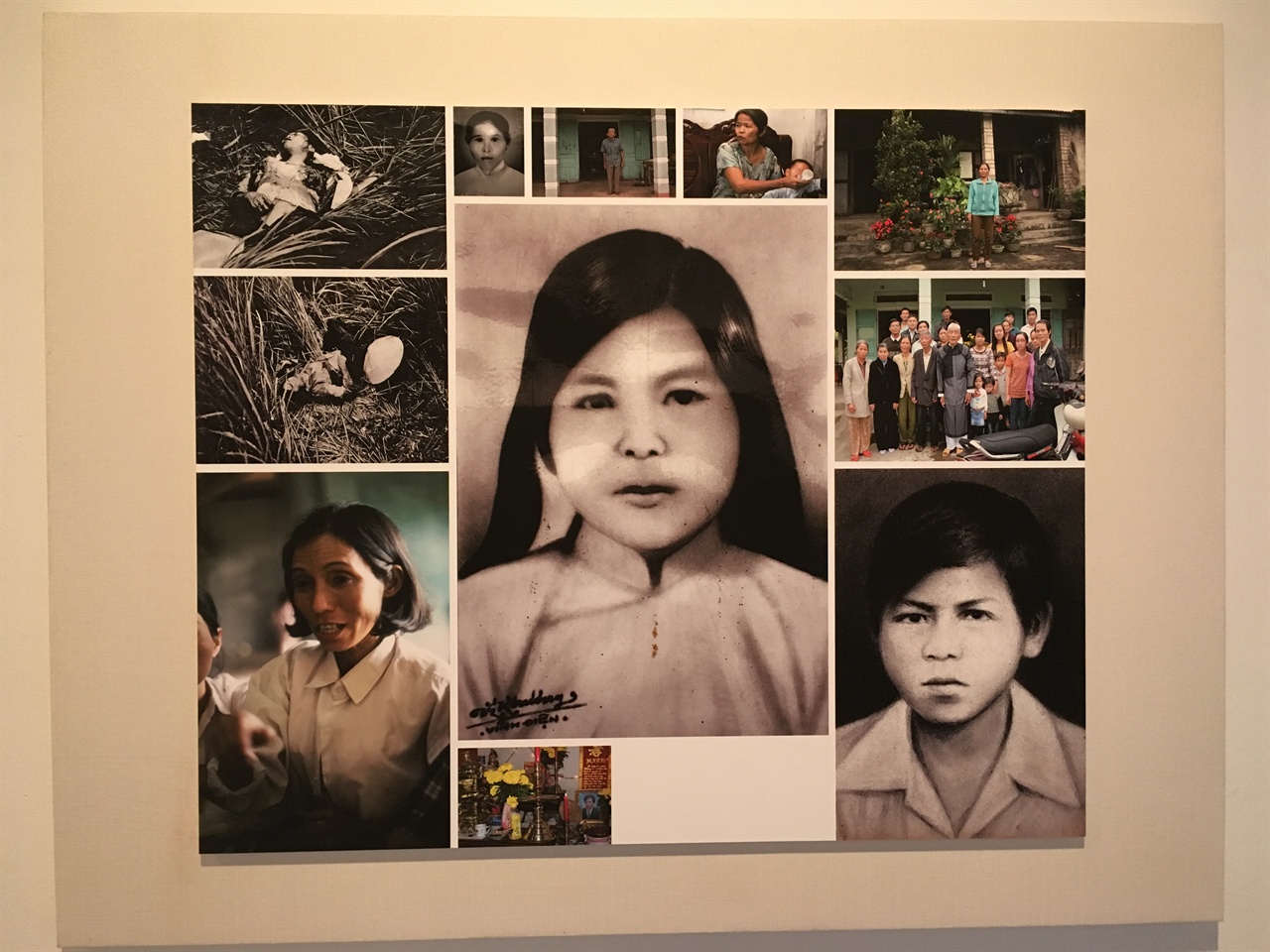 응우옌티탄의 생전 모습(가운데)과 그의 어머니 팜티깜(오른쪽 위), 그의 동생 응우옌 티엔칸(오른쪽 아래)의 사진. 왼쪽 아래는 응우옌티탄의 마지막 모습을 증언하는 생존자 쩐티투언의 사진.