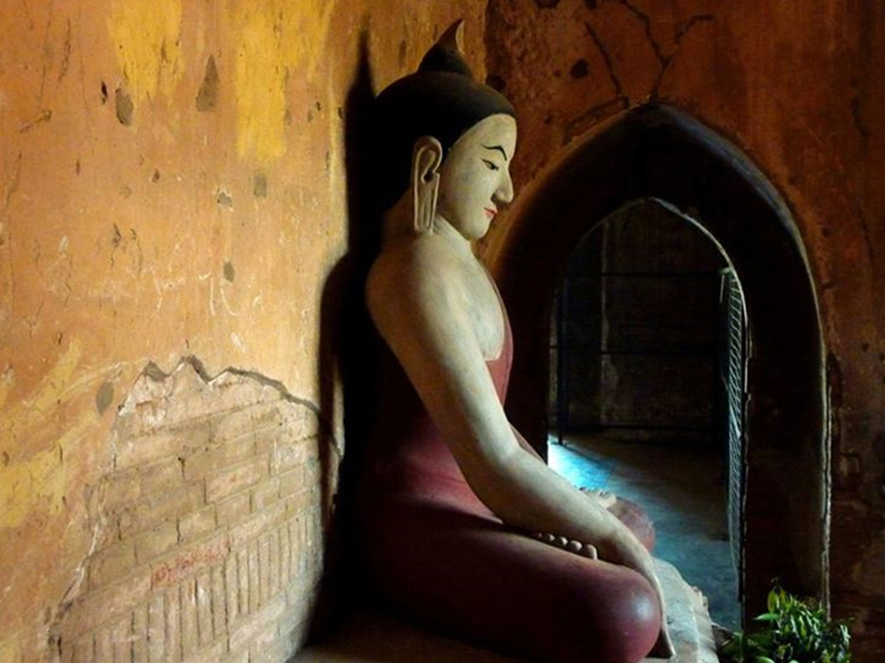 부탄은 국민 75%가 라마불교를 믿는 국가다