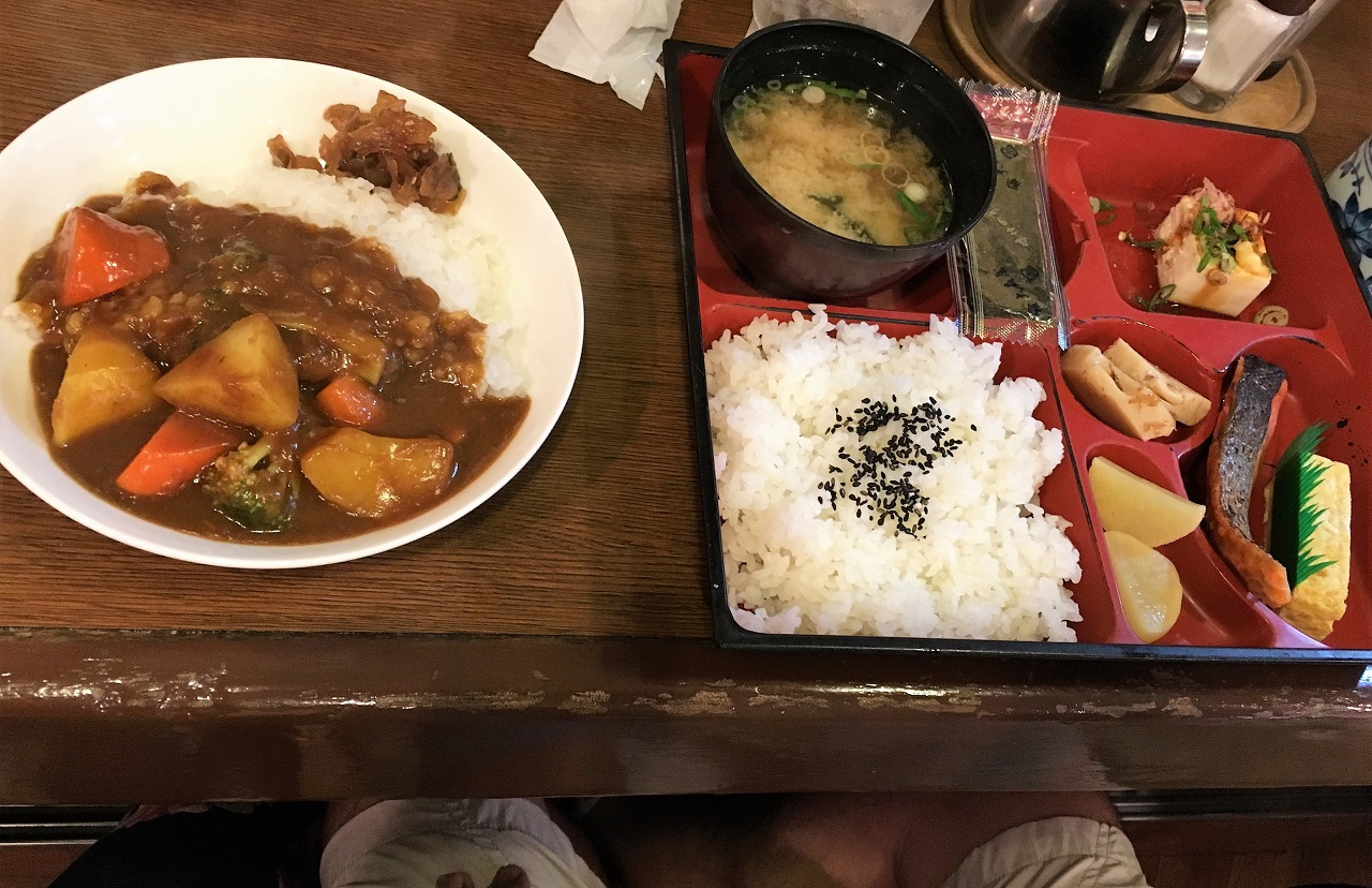 고베의 한 전철역사 안 오래된 카페에서 먹은 아침식사. 일본에서는 어느 식당을 들어가도 맛이 없거나 실망스러운 적이 없었다.