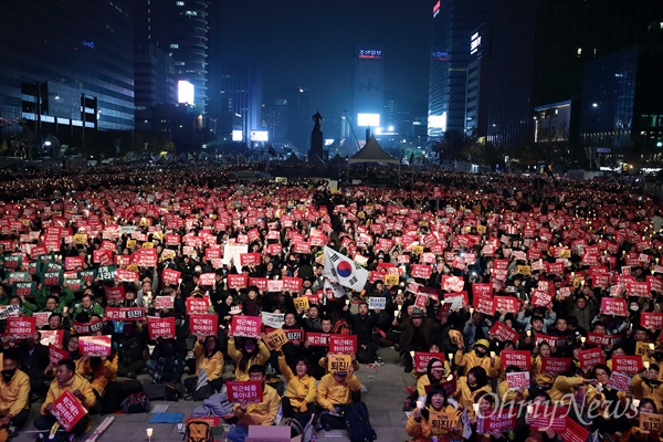 전국동시다발 4차 박근혜 퇴진 범국민행동가 19일 오후 광화문광장에서 수십만명의 시민들이 모인 가운데 열리고 있다.