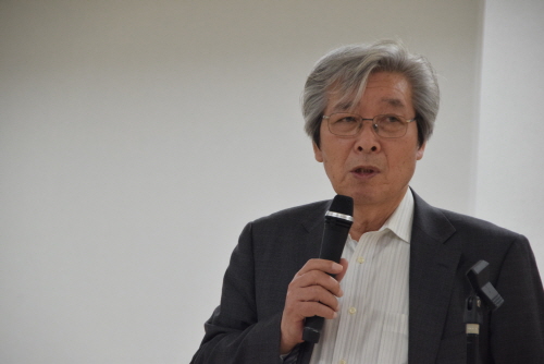지원모임 결성식에서 결의를 밝히고 있는 일본 주최자