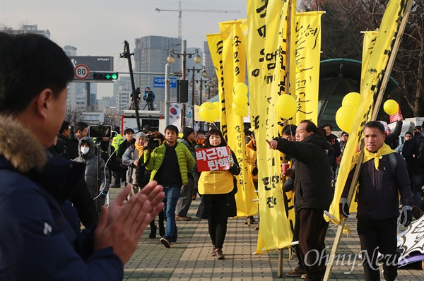 '광주 시민들 환영합니다' 