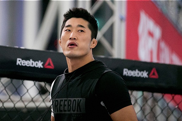  김동현은 언제나 믿음직스런 경기를 보여주는 한국인 UFC파이터의 맏형이다.