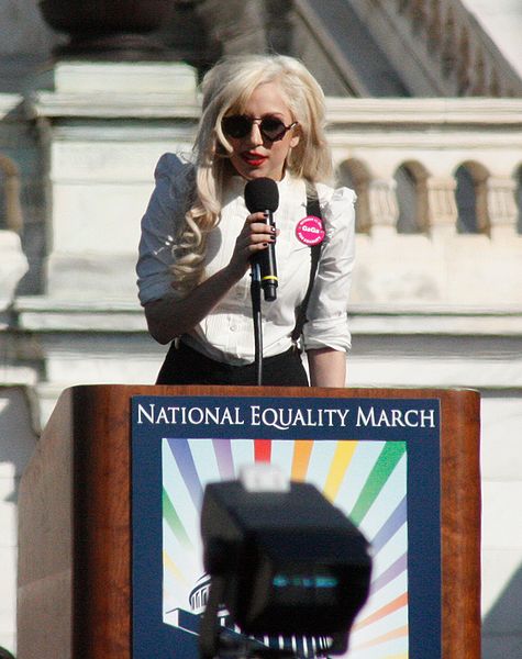  레이디 가가는 워싱턴에서 열린 '평등 행진(National Equality March)'에서는 직접 연단에 올라 성소수자들도 평등한 권리를 누리도록 만들어 달라는 연설을 하기도 했다.