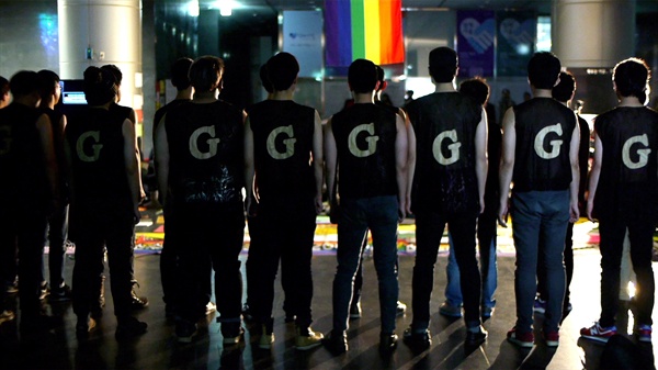  국내 최초의 게이 코러스 'G_Voice(지보이스)'가 창단 10주년을 맞았다.