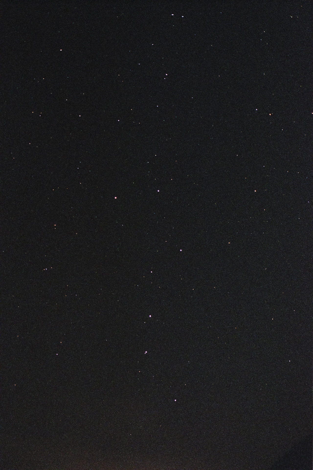 자정에 깨어 찍은 정선의 밤하늘이다. 필름의 감도는 1600. 조리개는 f2. 노출 시간은 15초를 주었다.(Netura1600)