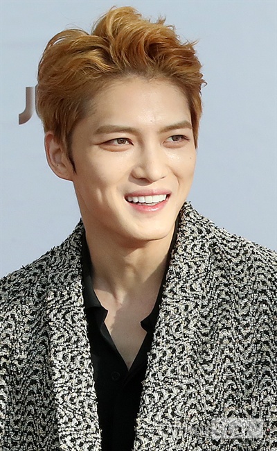 '골든디스크어워즈' 김재중, 제대하자마자 바쁜 예비군 소속 가수 JYJ 김재중이13일 오후 경기도 고양시 일산서구 킨덱스에서 열린 <제31회 골든디스크어워즈> 포토월에서 포즈를 취하고 있다.