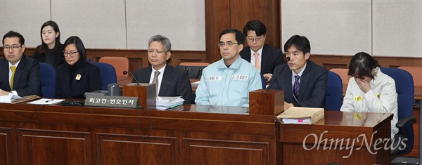  2017년 1월 17일 서울중앙지법 형사합의22부(부장판사 김세윤)에서 열린 한국동계스포츠영재센터 후원 강요 혐의 관련 공판에 장시호, 김종 전 문화체육관광부 2차관, 최순실이 출석해 있다.