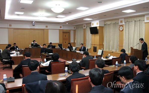 대전시의회 교육위원회가 19일 회의를 열어 논란이 일던 '길헌분교 폐교안'을 폐기했다.