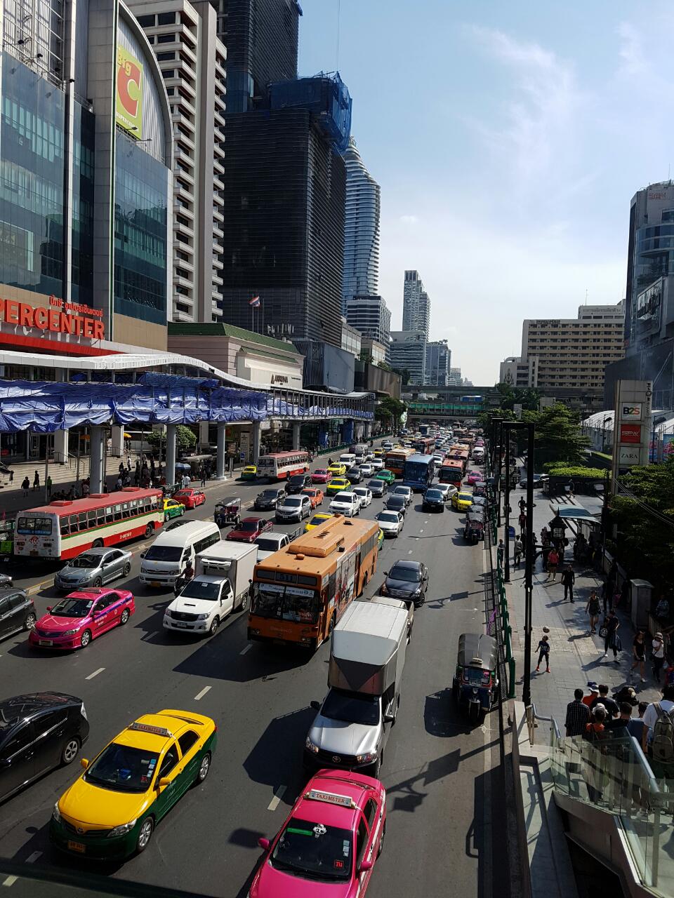 방콕의 버스