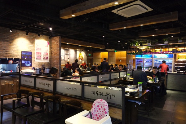 베이징 시내에 자리한 한식전문식당 미도파. 한한령에도 중국인들이 이곳을 찾아 한국음식을 즐기고 있다. 