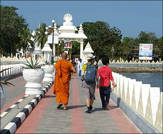 부처님이 스리랑카에 두번째 방문했던 성지 나거디바의 불교사원
