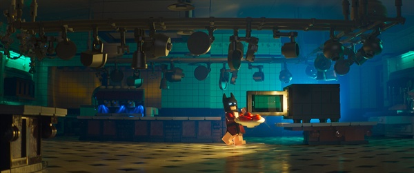  레고 애니메이션 영화 <레고 배트맨 무비> 속 배트맨은 어딘가 좀 지질하다.