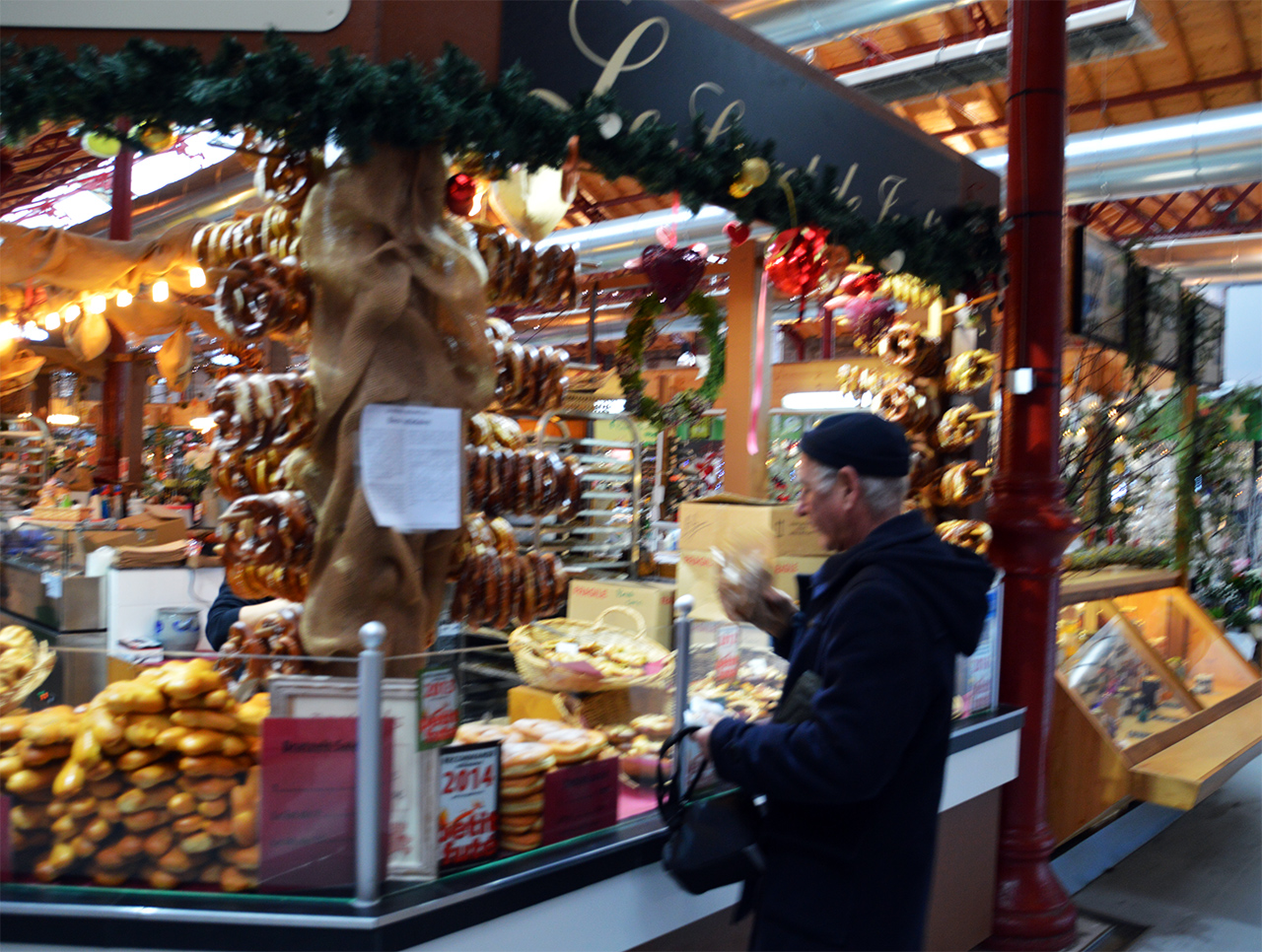  독일 문화의 영향을 받은 알자스 지역에서는 독일의 대표 빵인 브레첼이 주식이다.