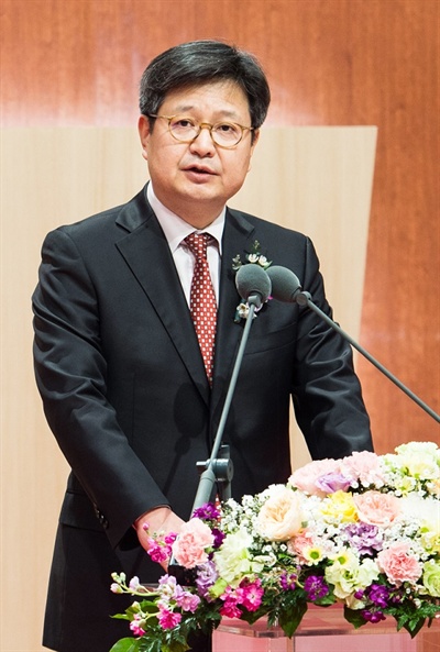 지난 2월 28일 MBC 김장겸 신임 사장이 서울 상암동 MBC 사옥에서 취임식을 열고 "품격 있는 젊은 방송으로 MBC를 혁신하겠다"고 밝혔다. 