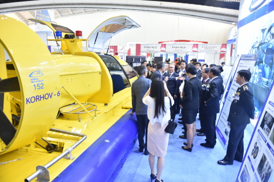 지난해 6월 송도컨벤시아에서 열린 제3회 인천 국제 해양안전 장비 박람회 모습.