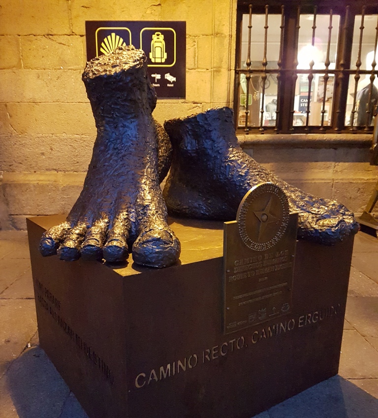 산티아고 데 콤포스텔라 대성당에 소장된 순례자들을 상징하는 발 조각