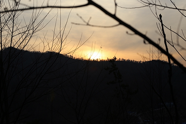  달마산 바람재 일몰. 산에 밤이 찾아온다.