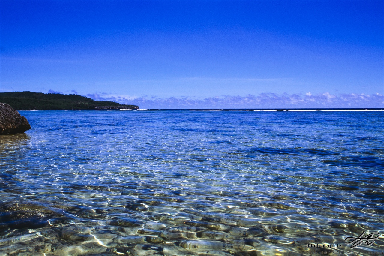 Laulau Beach 물 속에 들어가서 찍은 유일한 사진. 편광필터를 끼웠다면 물 속이 더 투명하게 담겼을 것이다.