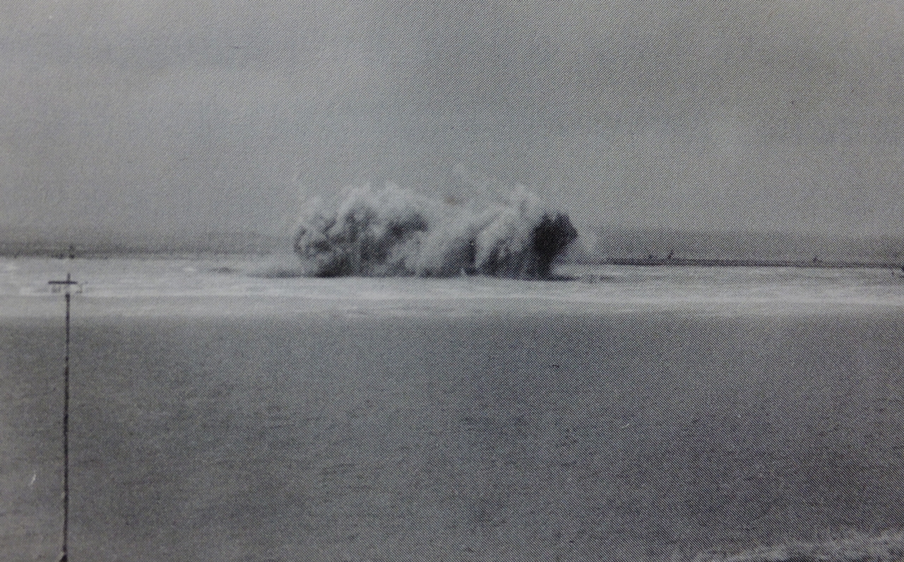 1971년 잠실 지구 종합개발 기공식 기념 잠실섬 폭파 장면.