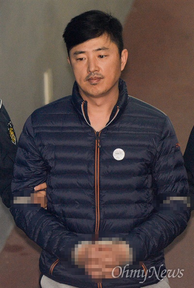 최순실의 최측근이었던 고영태가 지난해 4월 13일 오후 서초구 서울중앙지방법원에서 열린 체포적부심사에 출석하고 있다.