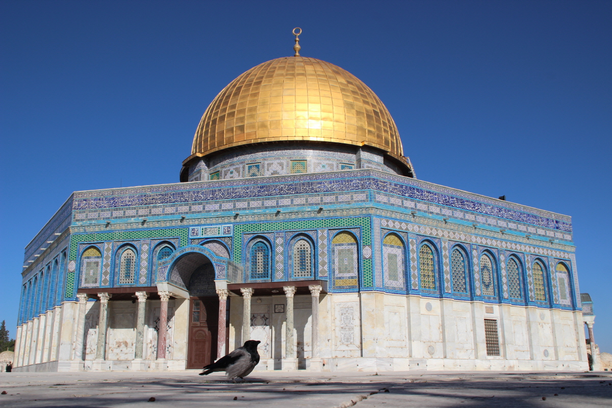무함마드가 승천한 곳으로 알려진 예루살렘 바위돔 사원