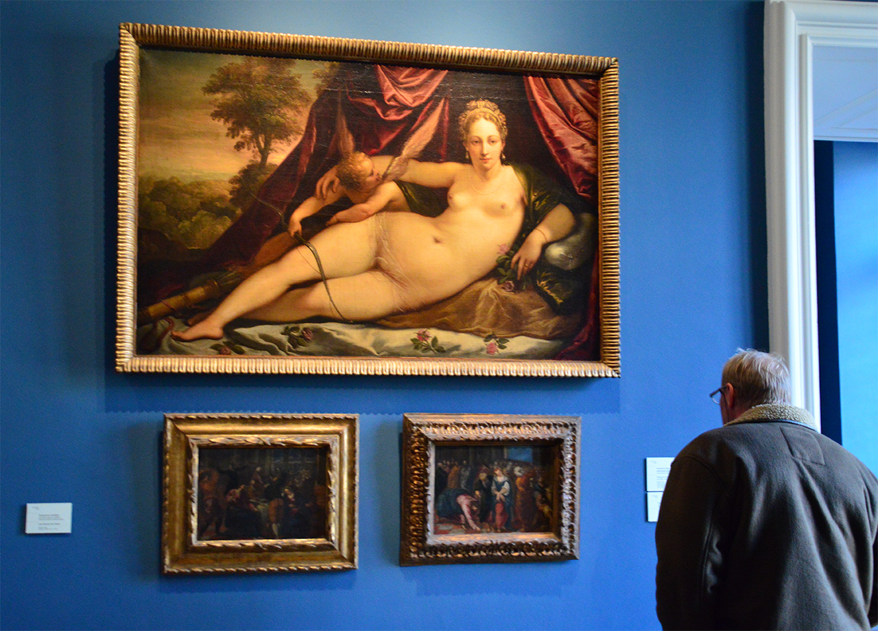 나폴레옹이 로앙 궁전에 그림들을 기증하면서 미술관 역사가 시작되었다.