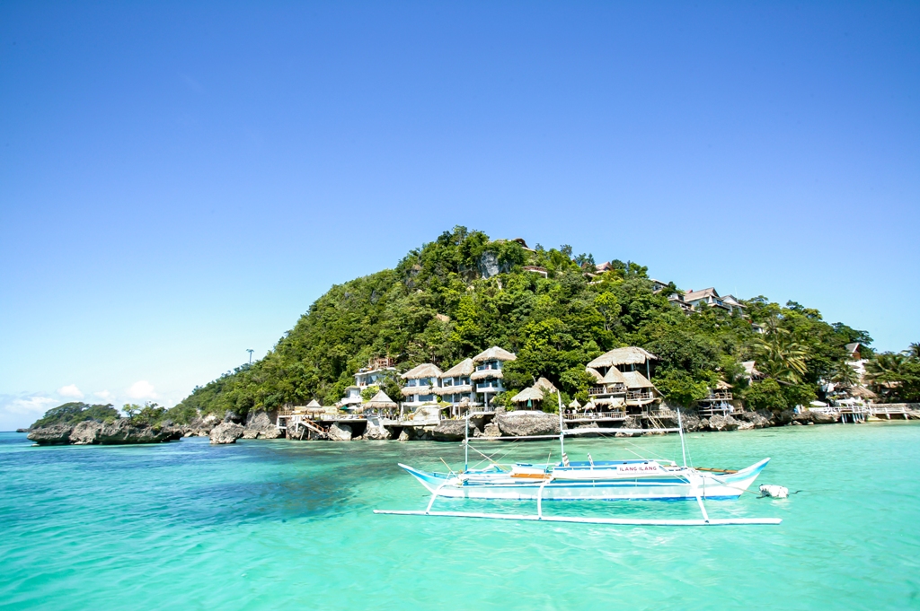 필리핀에는 그림에서 보던 것 같은 아름다운 섬이 지천이다.