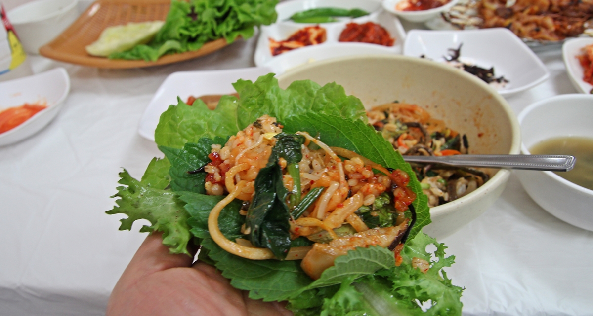 보리쌈밥도 또 다른 맛으로 우리의 입맛을 사로잡는다. 
