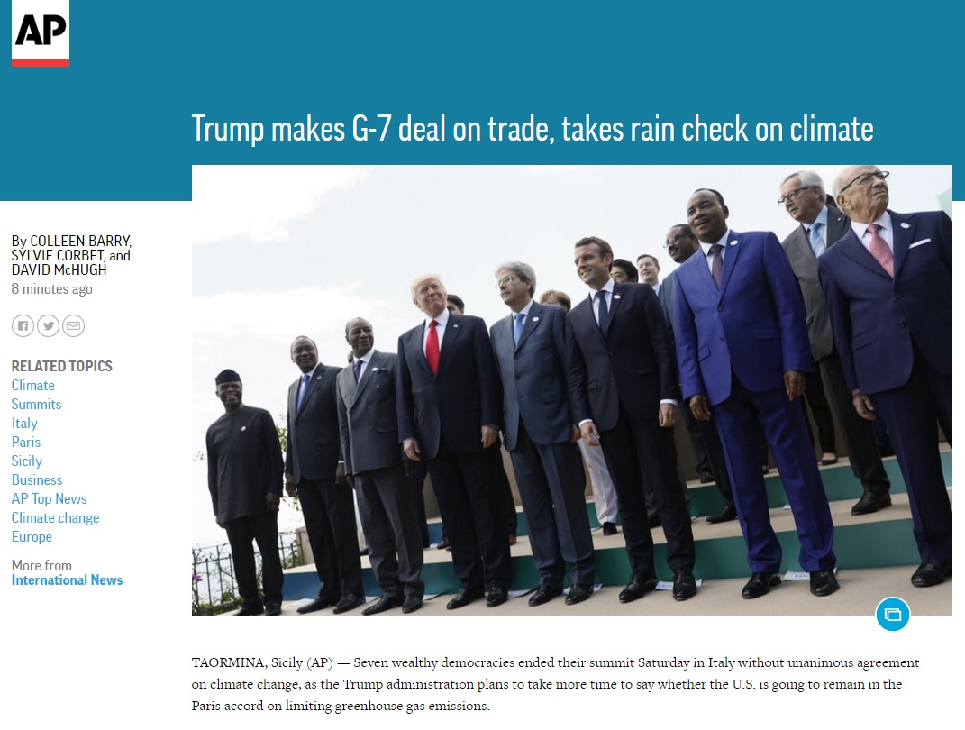 도널드 트럼프 미국 대통령의 파리 기후협정 유보를 보도하는 AP 뉴스 갈무리.