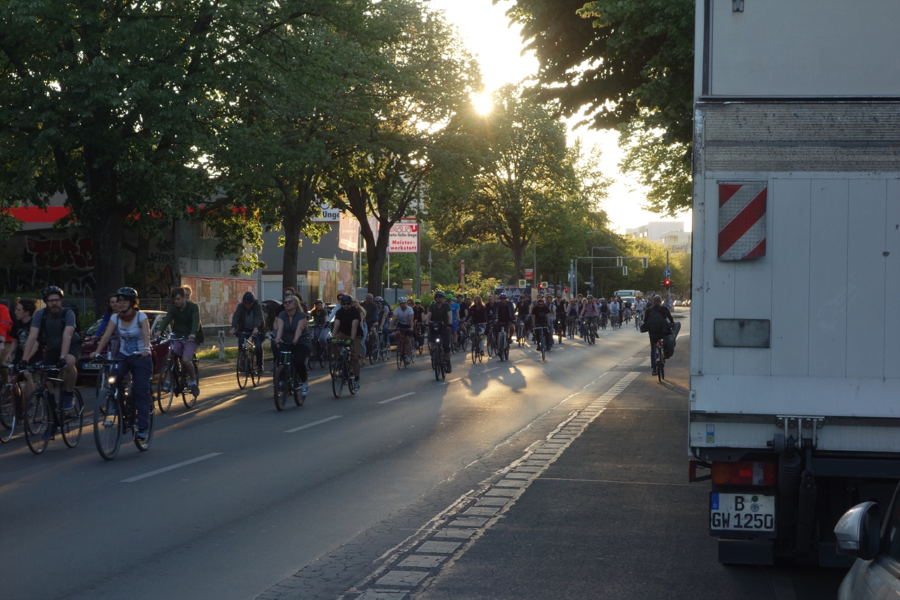 베를린 자전거 운전자들의 시위 모습