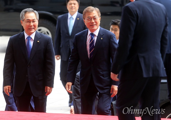 [오마이포토] 문재인 대통령, 시정연설 위해 국회 도착 