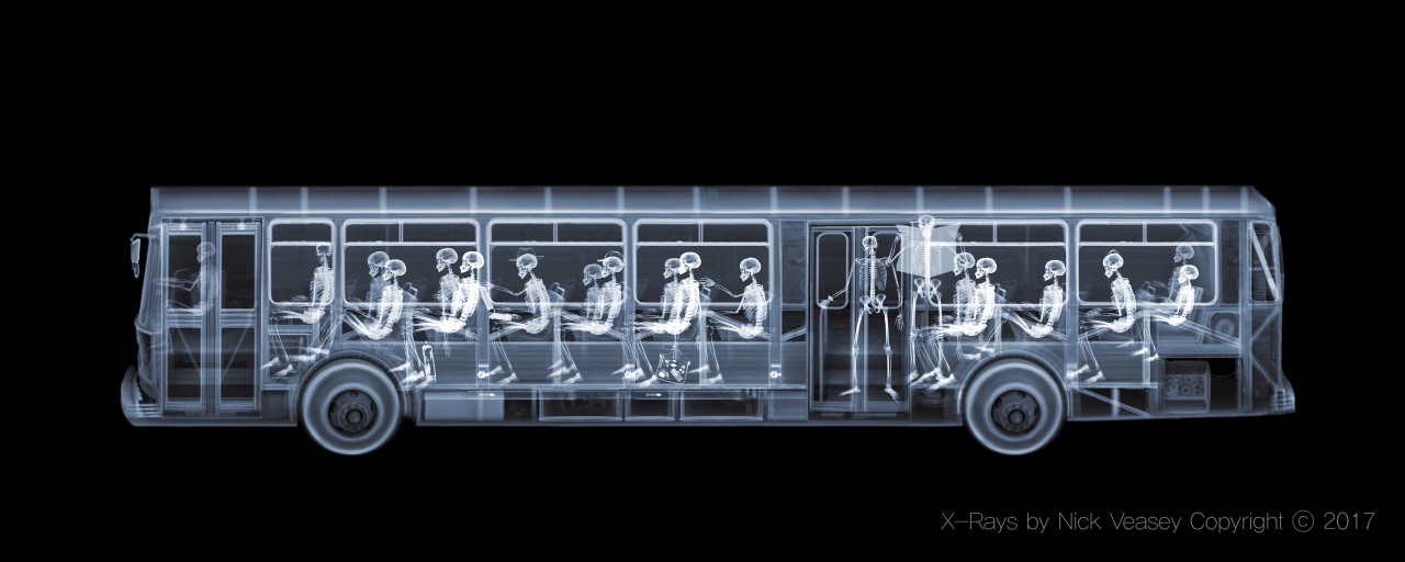 Nick Veasey <Bus>(1998)