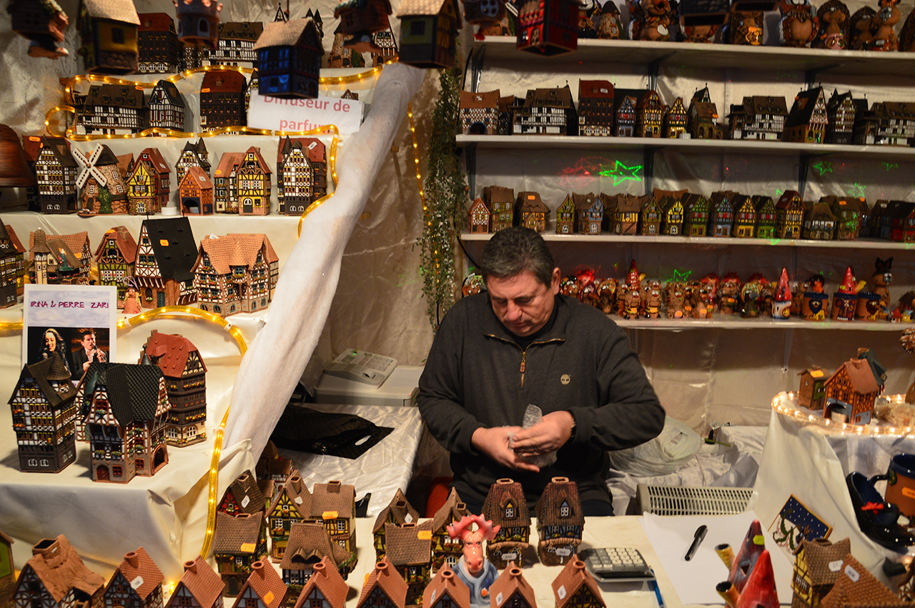 쁘띠 프랑스 기념품 가게에서는 알자스 전통가옥이 가장 인기 있는 아이템이다. 