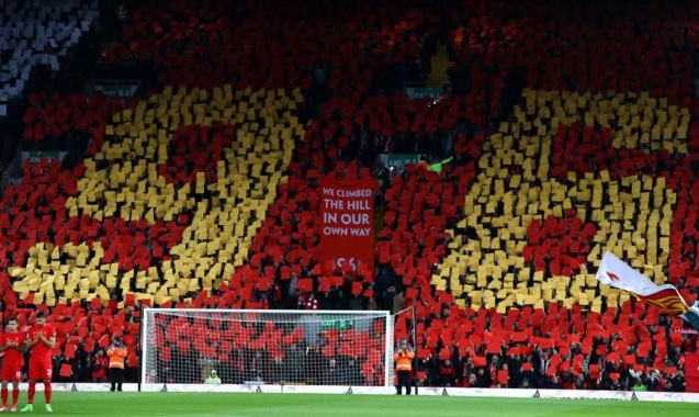 '힐즈버러 참사' 희생자 96명을 추모하는 영국 리버풀 관중들.