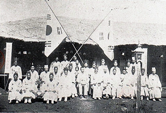 군산 객주상회 단체사진(1907)
