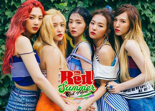  신보 < The Red Summer >를 발표한 레드벨벳.