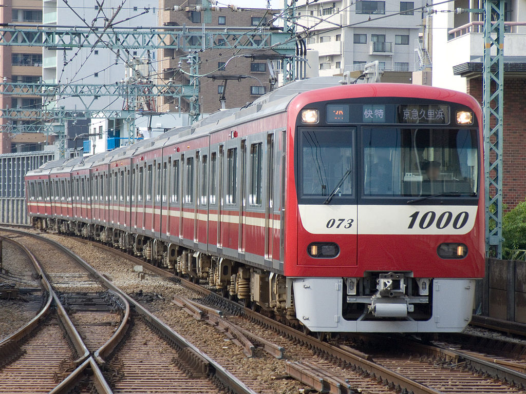 세계적으로 급행이 잘 정착된 사례에 꼽히는 일본의 게이큐 전철. (CC-BY-2.5)