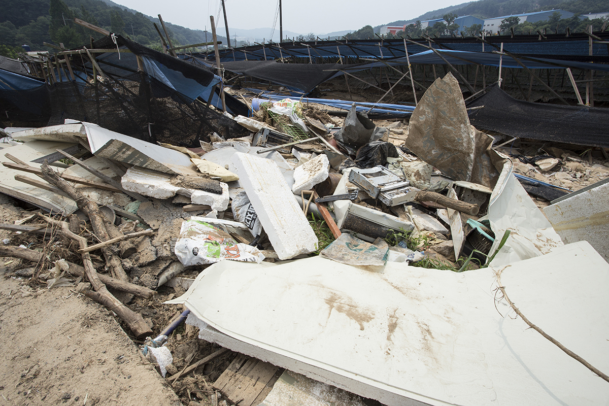 천안시 병천면 일대는 지난 16일 내린 폭우로 큰 피해를 입었다. 