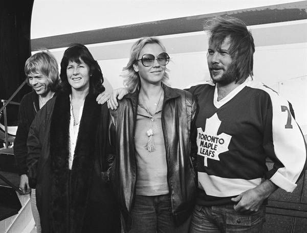  스웨덴을 대표하는 팝 그룹 ABBA. 1979년 10월 24일, 네덜란드 로테르담에서 촬영된 사진이다.