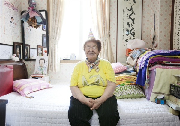 2015년 90세 생신을 맞은 김군자 할머니. 