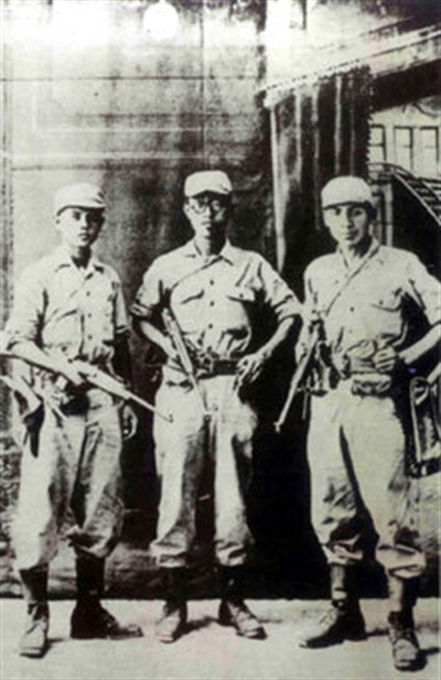  <3인의 광복군> 1945년 8월. 사진 왼쪽부터 노능서, 김준엽, 장준하 선생.