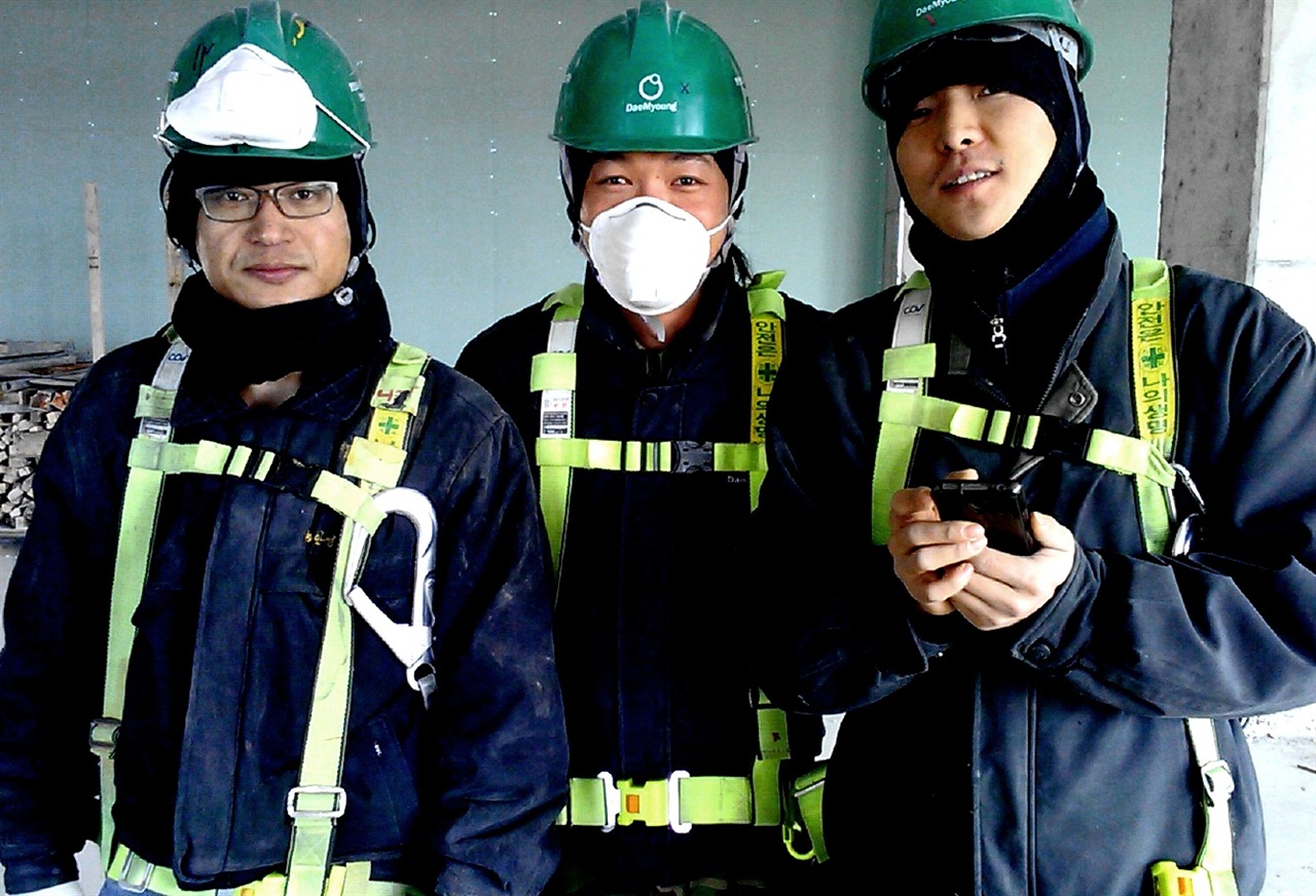 <32.5공수, 건설노동자의 날품>, 2012, 단편다큐멘터리, 유최늘샘