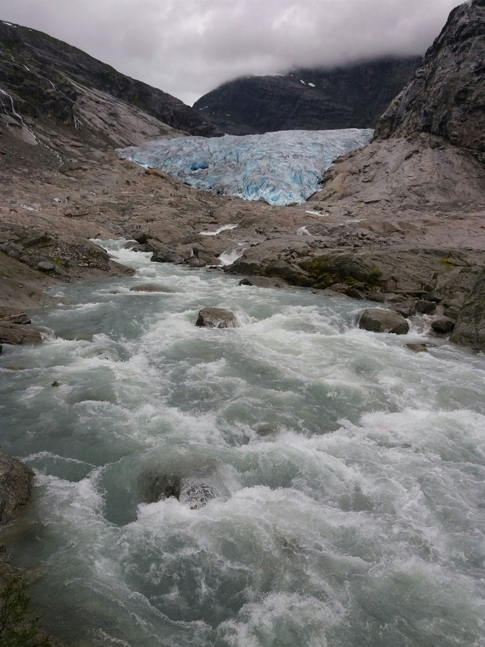 빙하가 흐르는 강