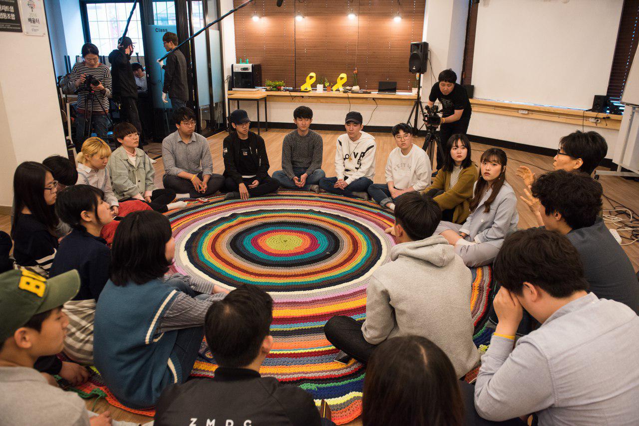 세월호 희생학생의 친구들과 또래 세대의 공감기록단이 만나 ‘세월호 공감 프로젝트’가 진행되고 있다.
